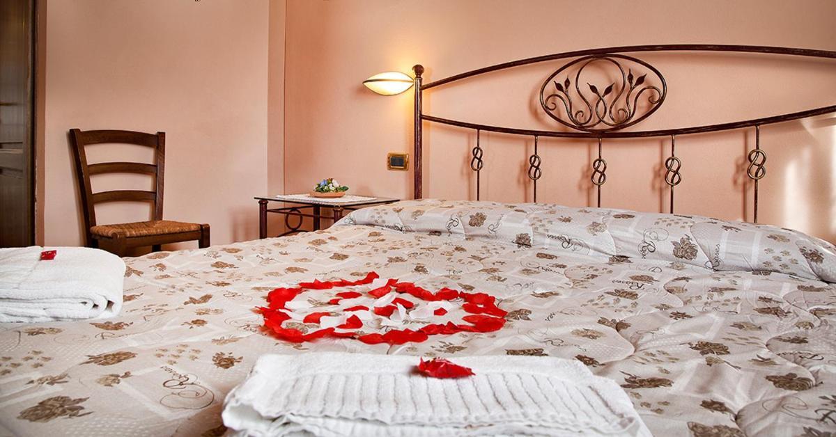 Agriturismo Sanguineto Acquaviva  Exterior photo